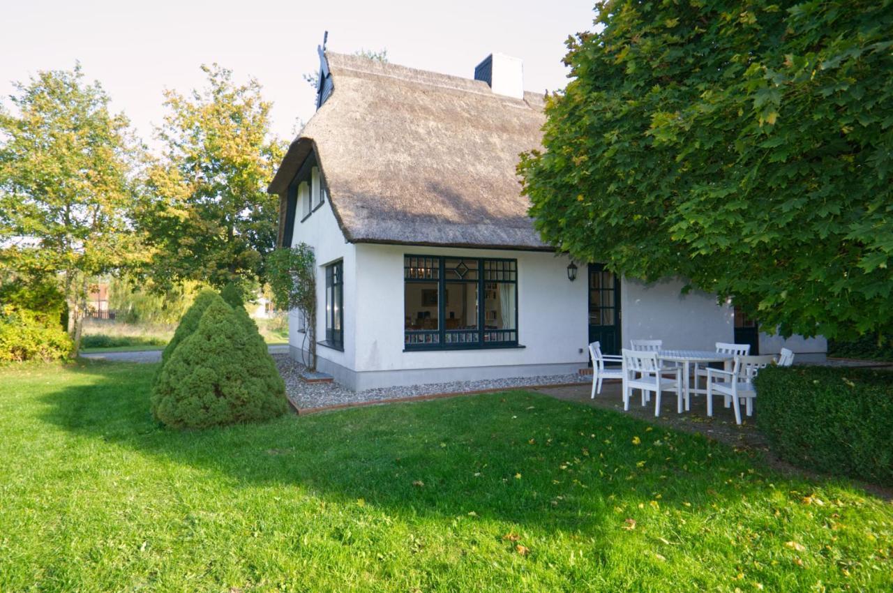 Reetdachhaus Mit Grossem Garten Und Kamin Марлоу Экстерьер фото