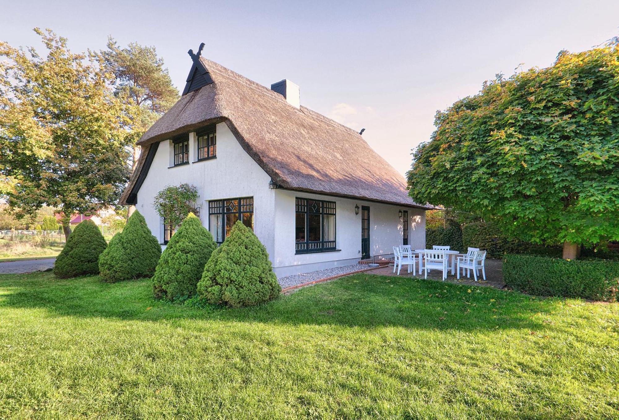 Reetdachhaus Mit Grossem Garten Und Kamin Марлоу Экстерьер фото